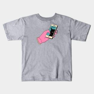 Boop Nose Black Cat in yellow Kids T-Shirt